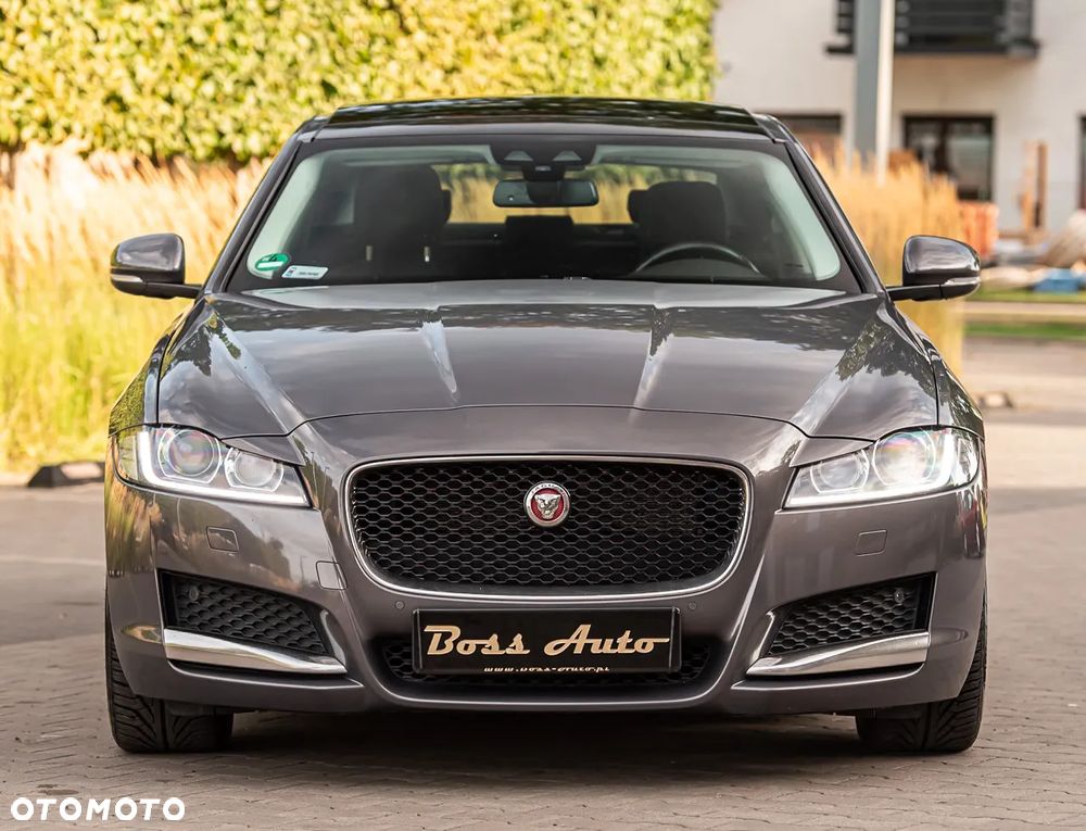 Jaguar XF 20d Sportbrake Portfolio - 5