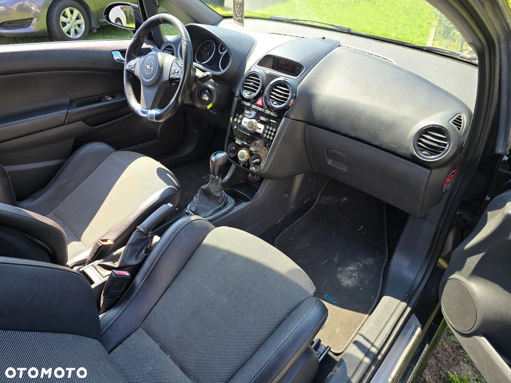 Opel Corsa 1.6 Turbo OPC - 10