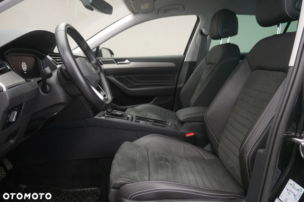Volkswagen Passat 2.0 TDI Elegance DSG - 12