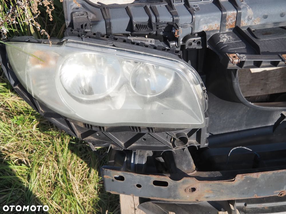 Pas przedni przód BMW 1 E87 E81 - 2