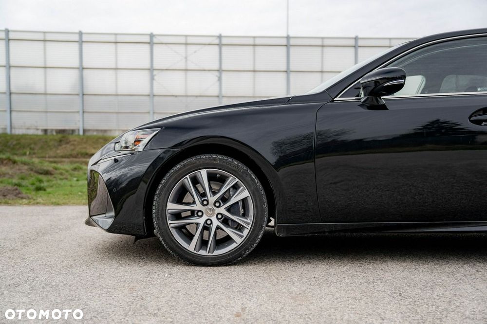 Lexus IS - 12