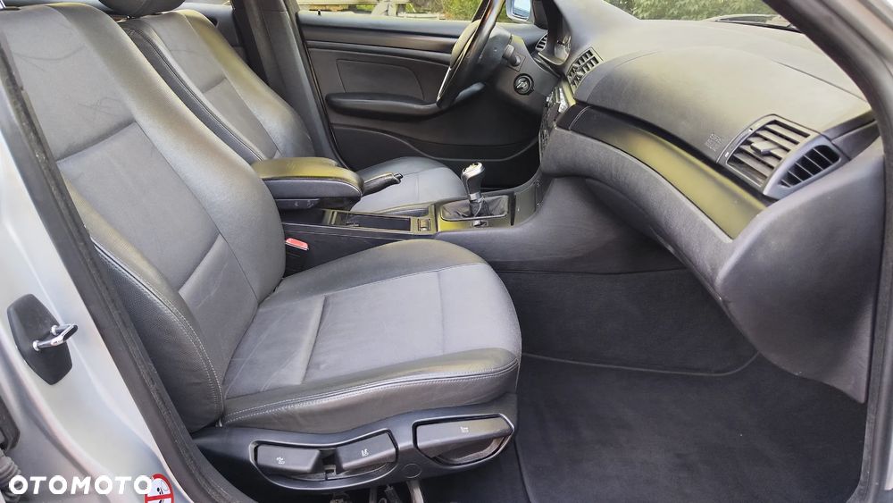 BMW Seria 3 320i Edition Lifestyle - 31
