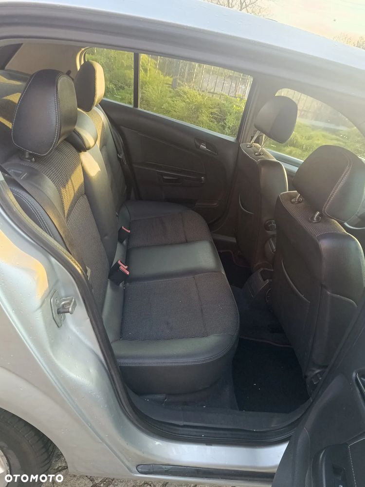 Opel Astra 1.7 CDTI - 6