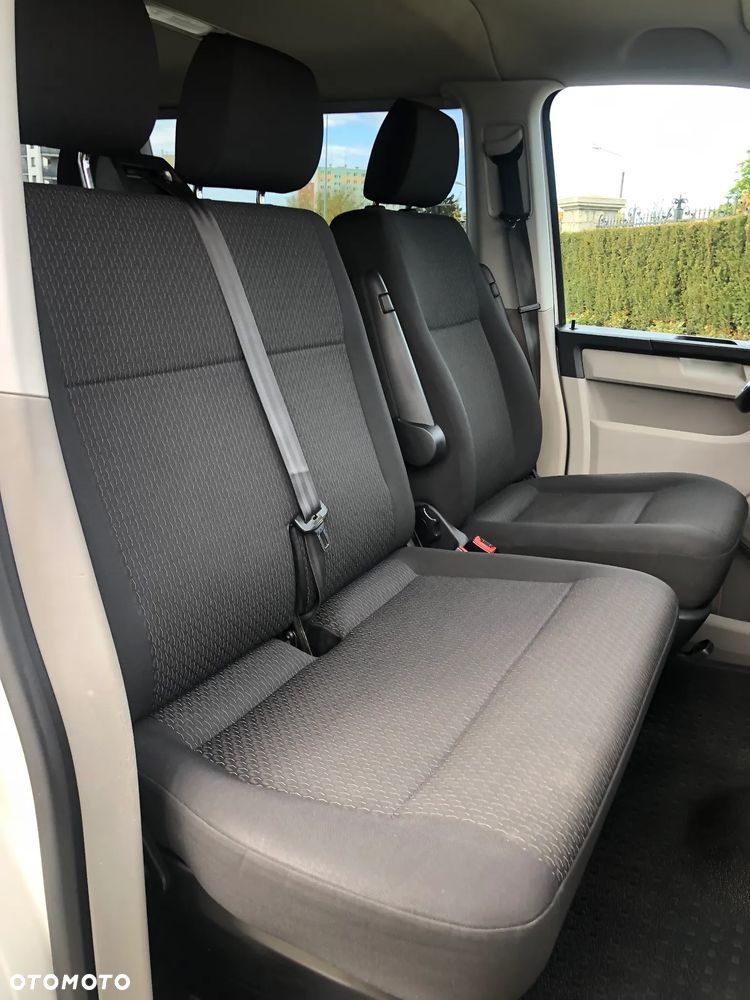 Volkswagen Caravelle - 27