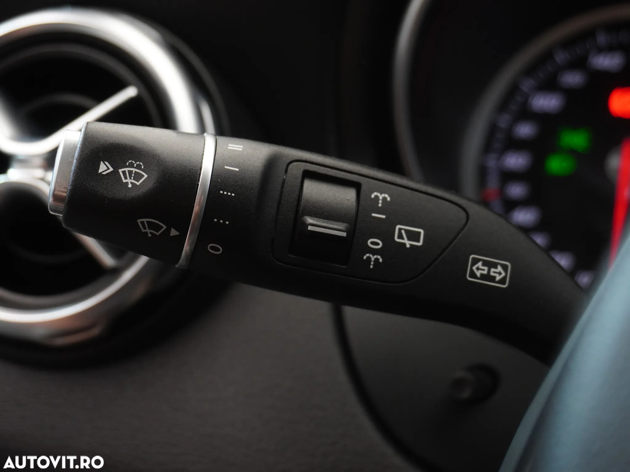 Mercedes-Benz GLA 200 d 7G-DCT Style - 25