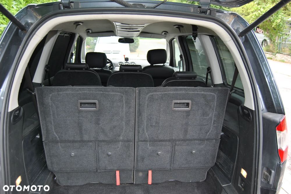 Ford Galaxy 2.0 TDCi DPF Ghia - 12
