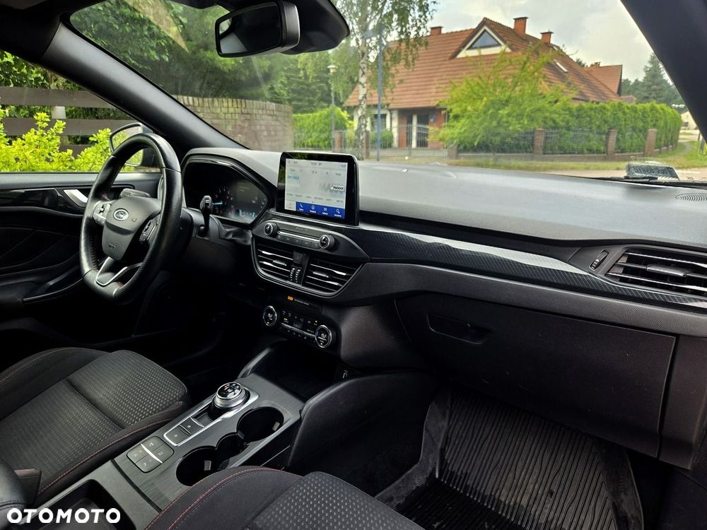 Ford Focus 1.5 EcoBoost ST-Line - 6