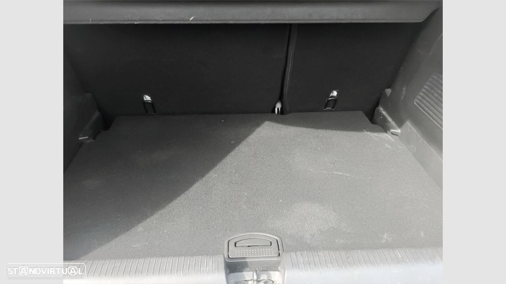 Opel Crossland X 1.2 T Innovation - 17