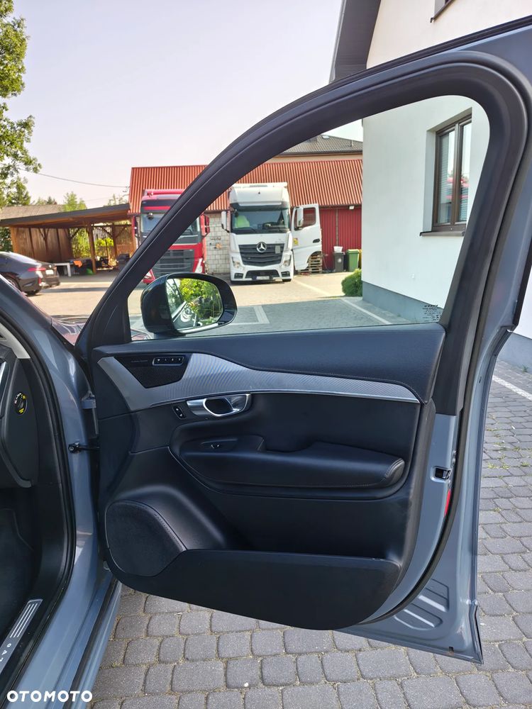 Volvo XC 90 B5 D AWD Plus Dark 7os - 16