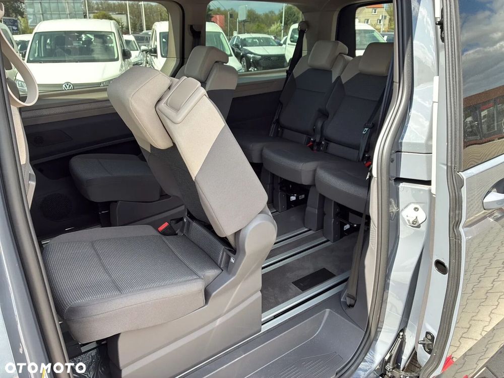 Volkswagen Multivan - 17