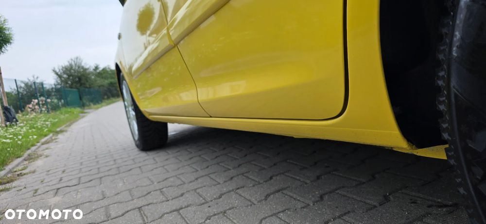 Opel Corsa 1.4 16V Innovation - 14