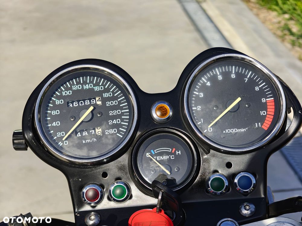 Honda CB - 9