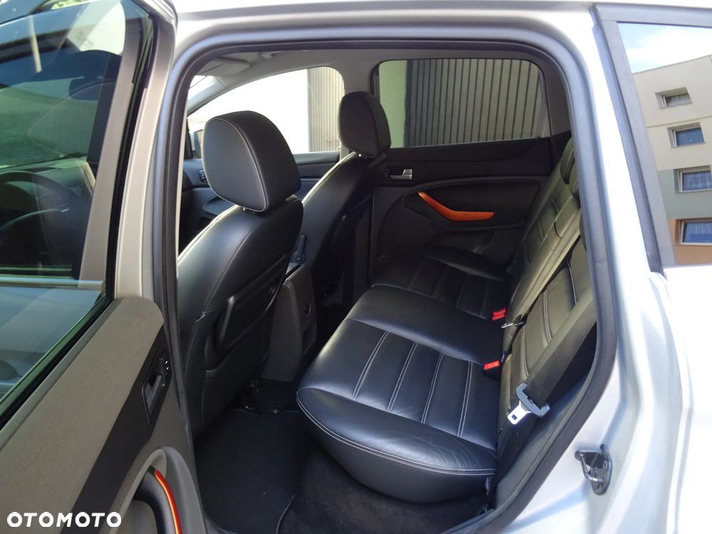 Ford Kuga 2.0 TDCi 2x4 Trend - 9