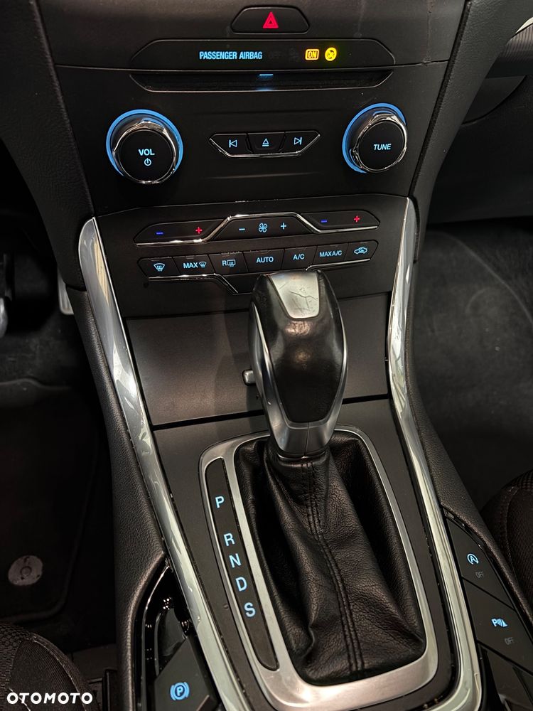 Ford S-Max 2.0 TDCi 4WD Titanium PowerShift - 9