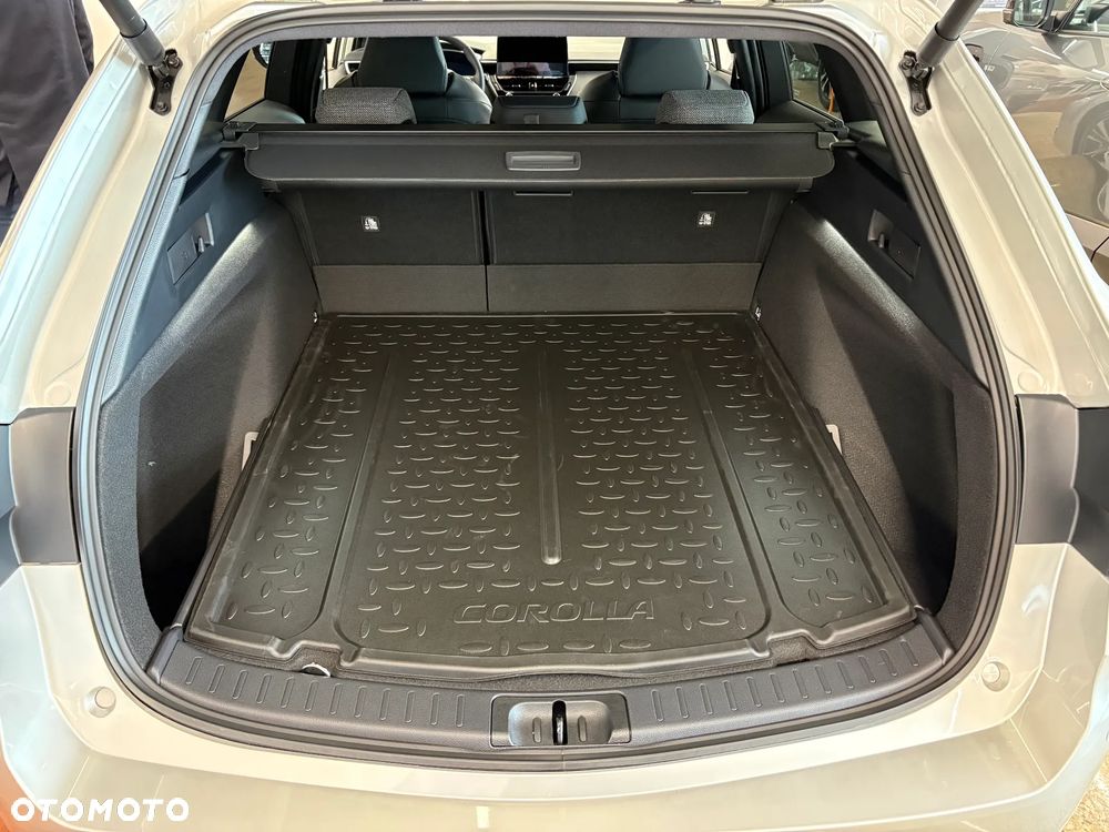 Toyota Corolla 1.8 Hybrid Style - 11