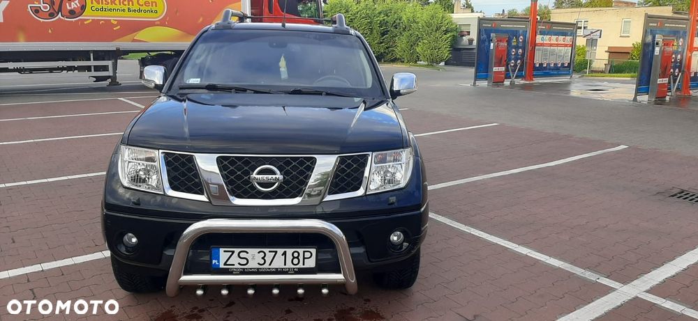 Nissan Navara 2.5 D Platinum - 8