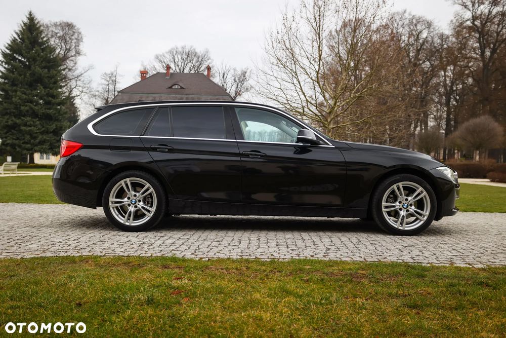 BMW Seria 3 320d xDrive Sport-Aut Luxury Line - 4