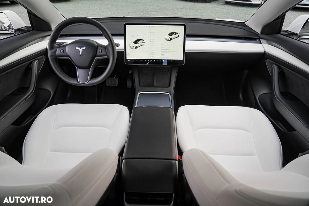 Tesla Model 3 Standard Reichweite Plus Hinterradantrieb - 17