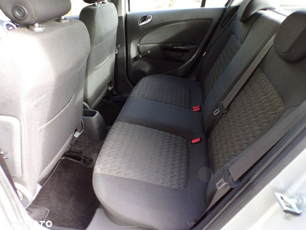 Opel Corsa - 25