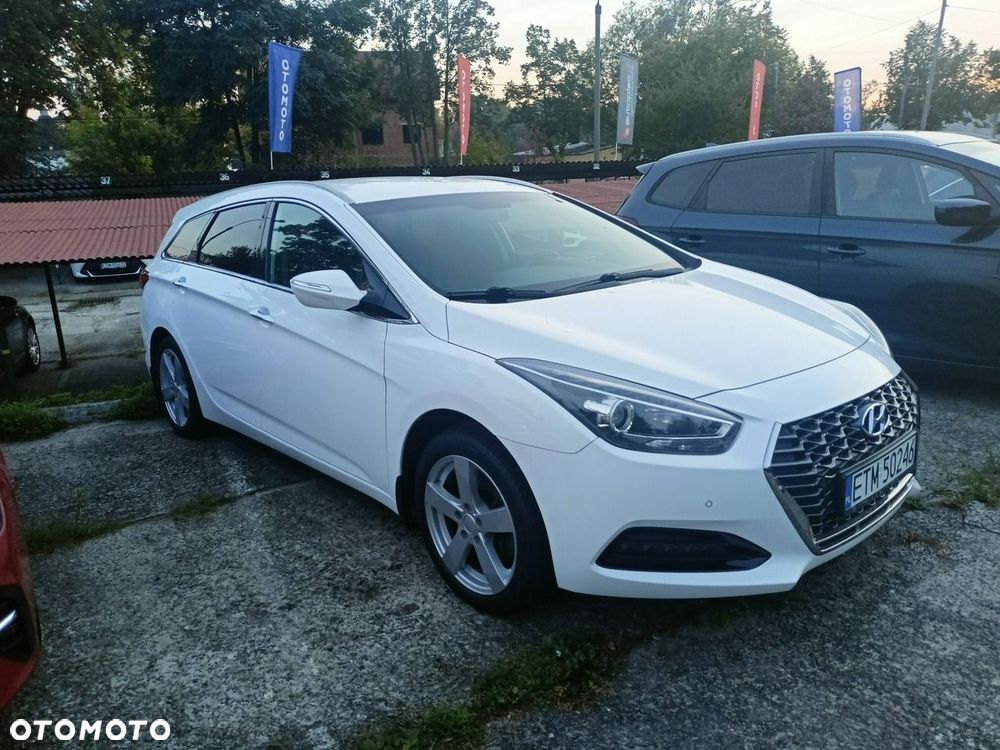 Hyundai i40 Kombi blue 1.6 CRDi Space - 1