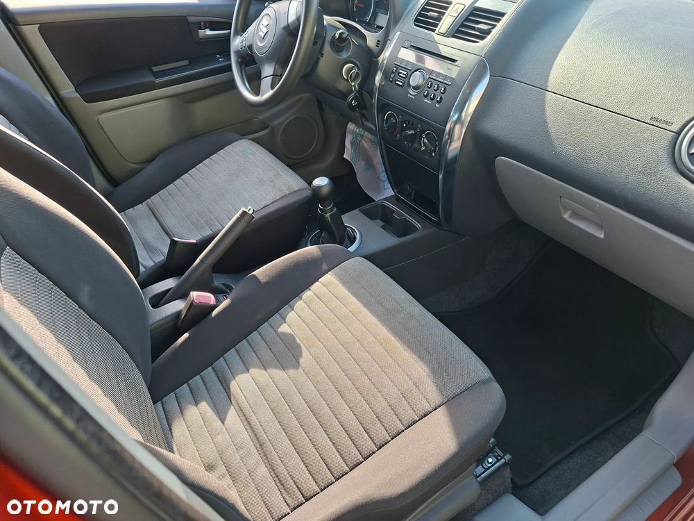 Suzuki SX4 1.6 VVT 4x4 Comfort - 10