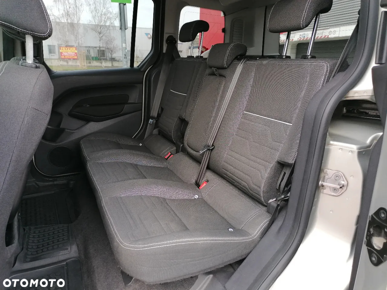 Ford Tourneo Connect 1.6 TDCi Titanium - 6