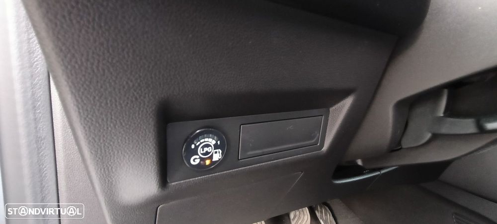 Renault Captur 1.0 TCe Exclusive Bi-Fuel - 18