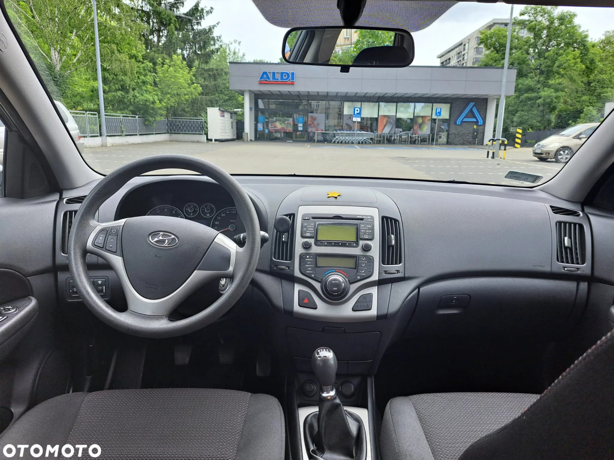 Hyundai i30 1.6 Classic + - 8