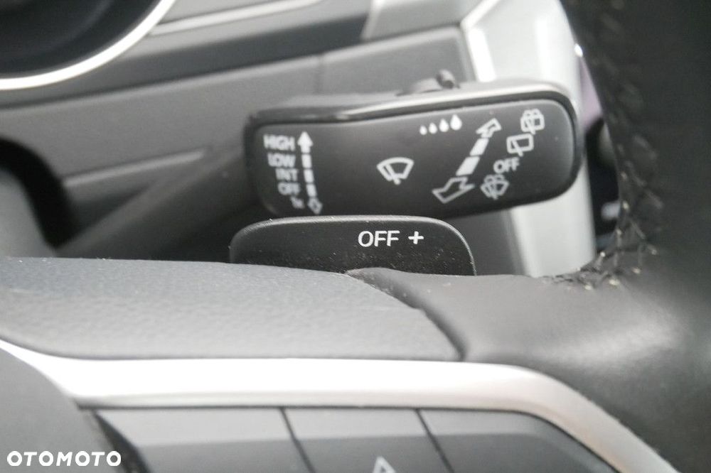 Volkswagen Passat Variant 1.5 TSI EVO Essence DSG - 23