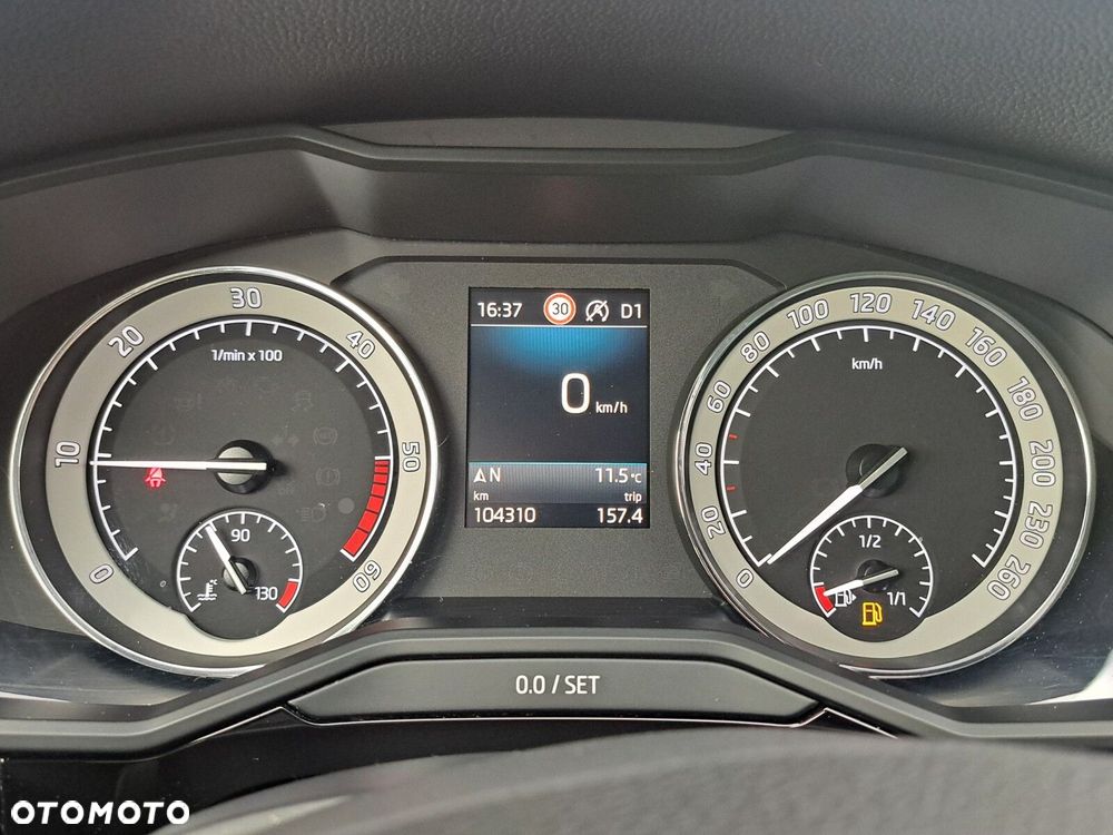 Skoda Superb 2.0 TDI 4x4 Style DSG - 28