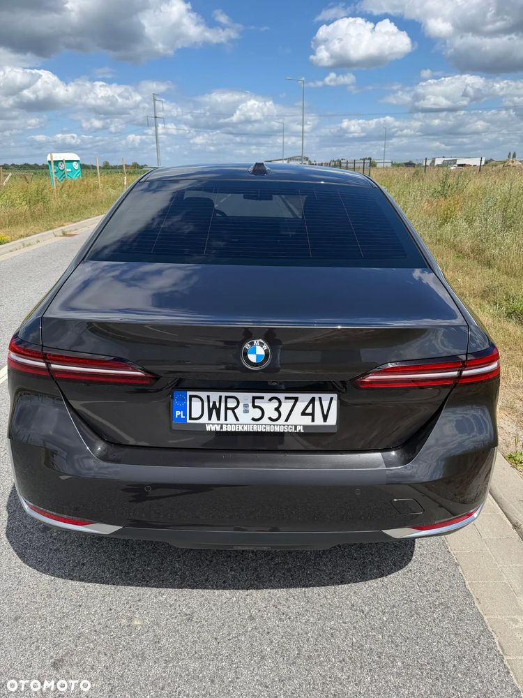 BMW Seria 5 520i mHEV - 8