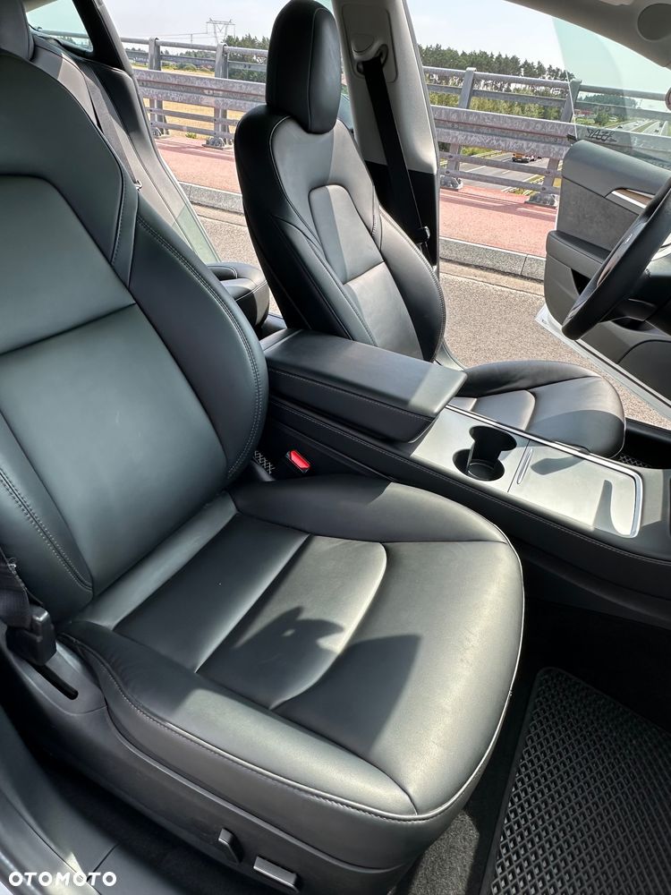 Tesla Model 3 - 15