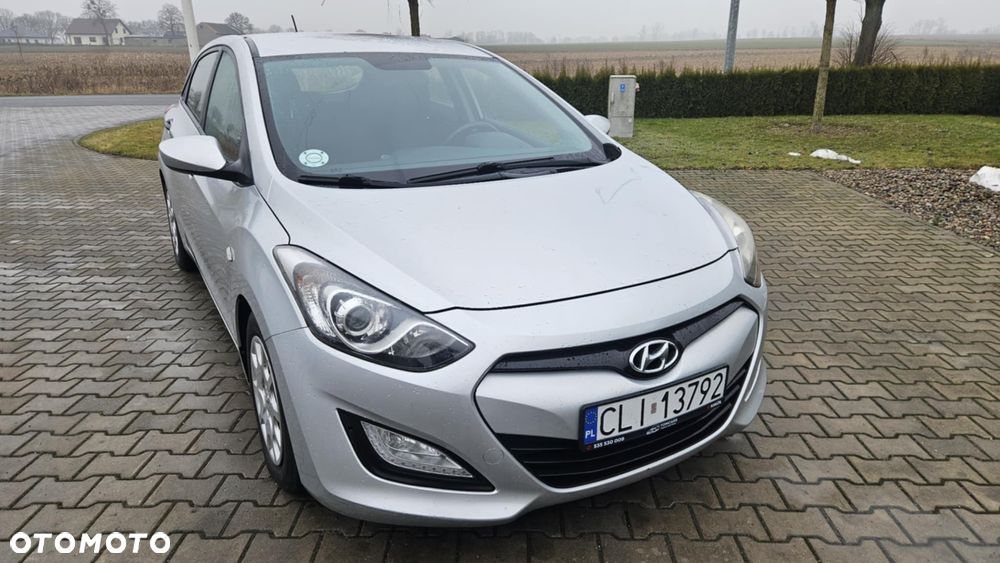 Hyundai i30 blue 1.6 CRDi Classic - 5