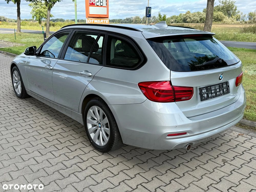 BMW Seria 3 318d - 10