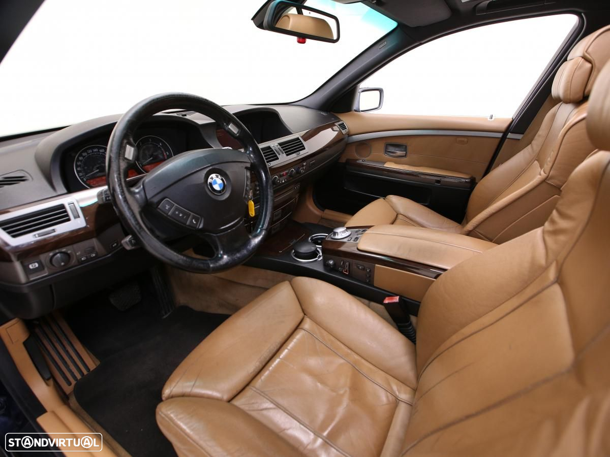 BMW 730 - 7