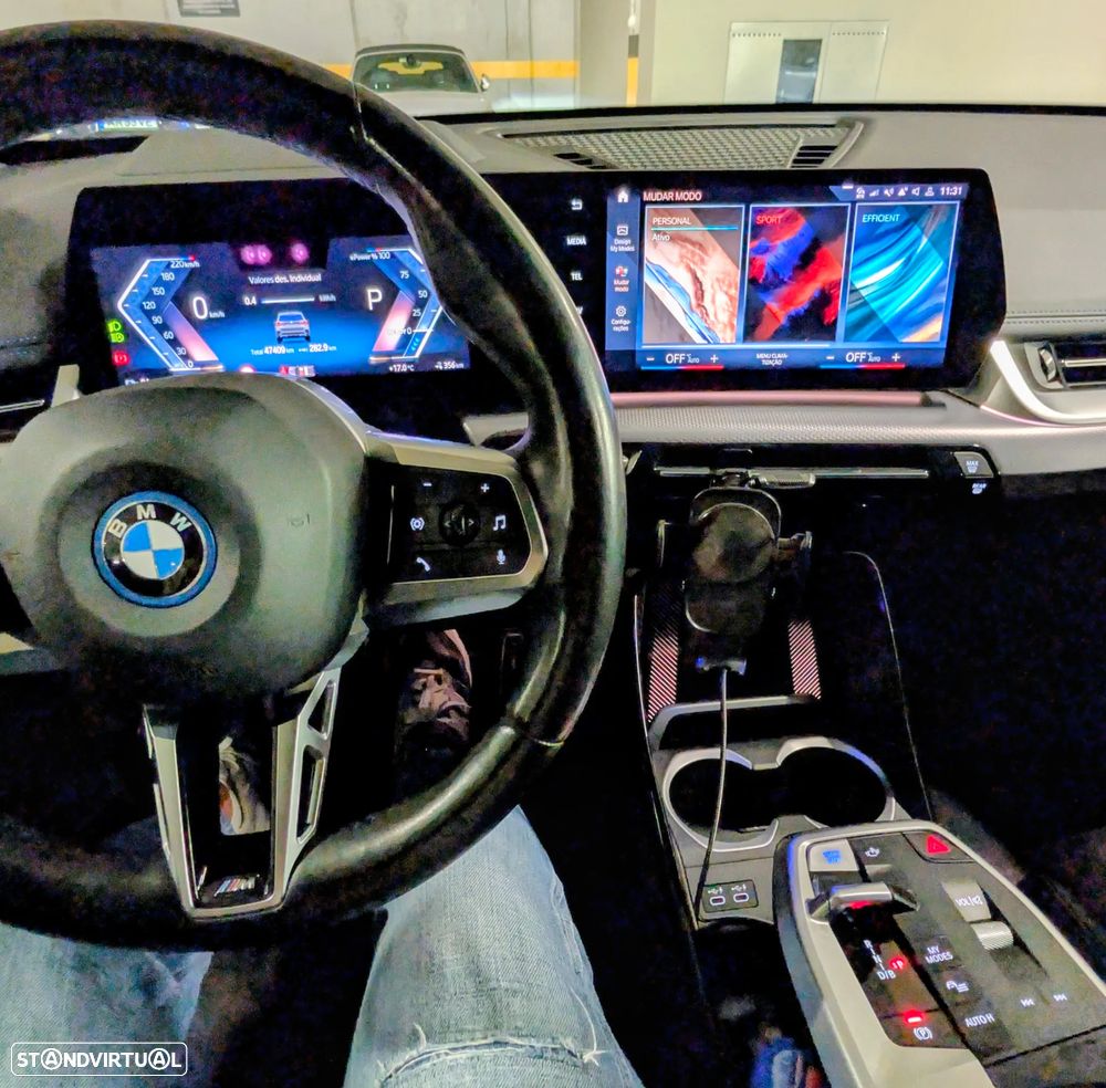 BMW iX1 — fotografia 9
