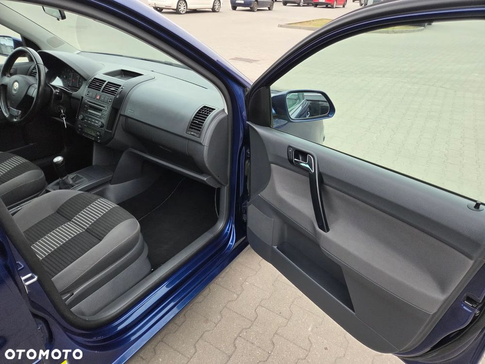 Volkswagen Polo - 18