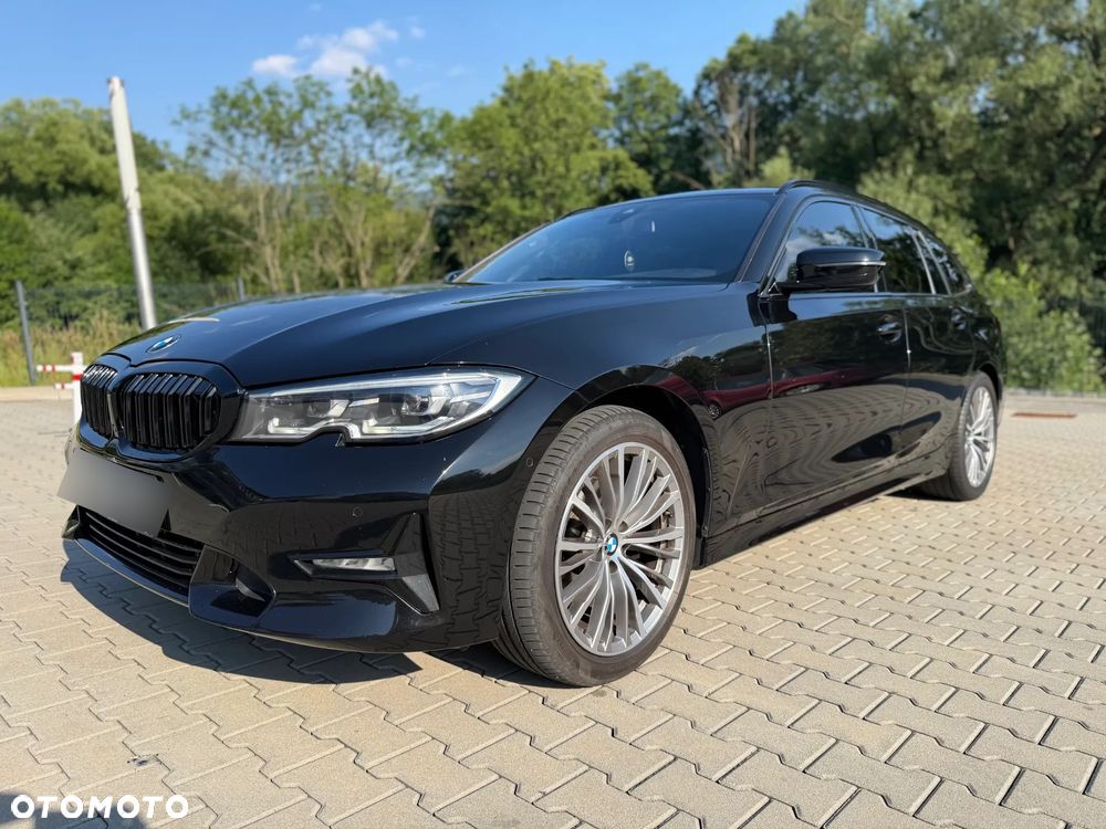 BMW Seria 3 320d xDrive mHEV - 2