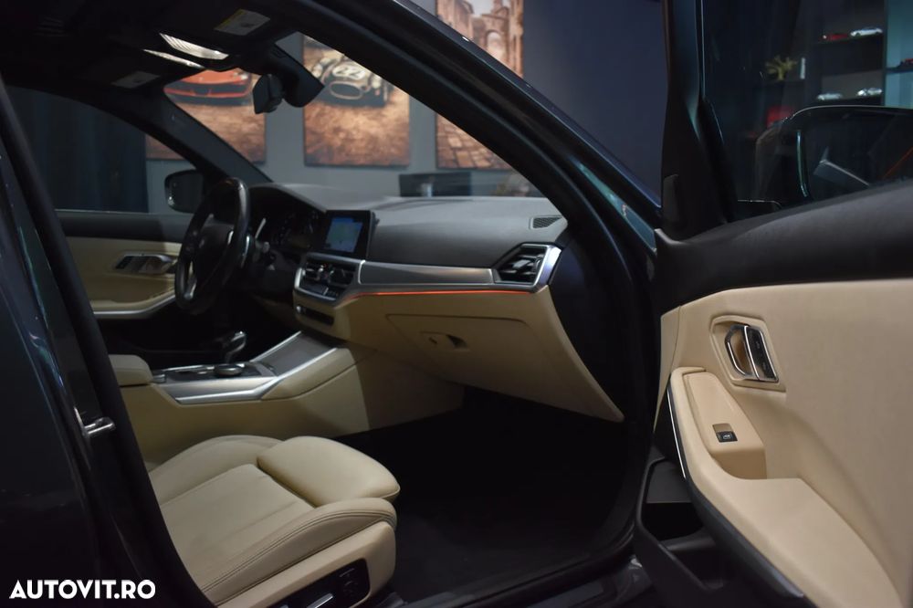 BMW Seria 3 330i Aut. Sport Line - 9