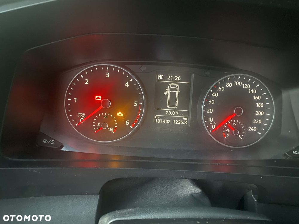 Volkswagen Transporter Kombi L1H1 4Motion - 8