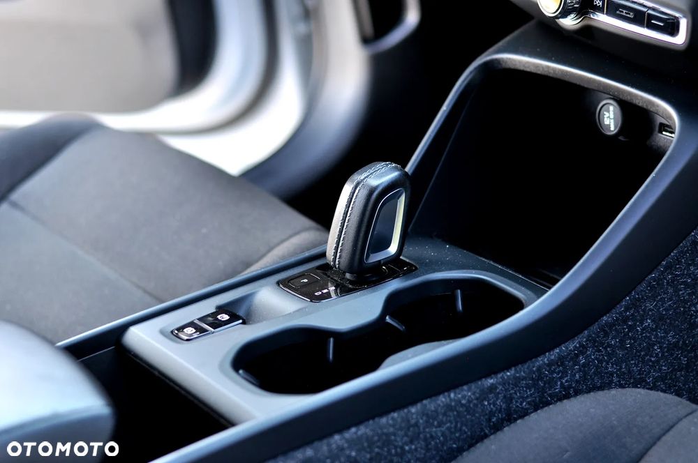 Volvo XC 40 T2 Core - 18