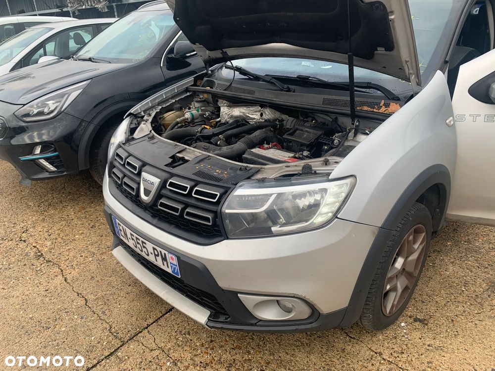 Dacia Sandero Stepway TCe 90 (S&S) Celebration - 1