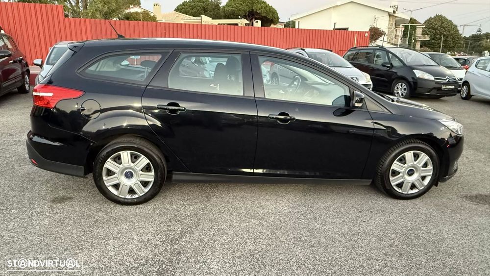 Ford Focus SW 1.5 TDCi Titanium ECOnetic - 10