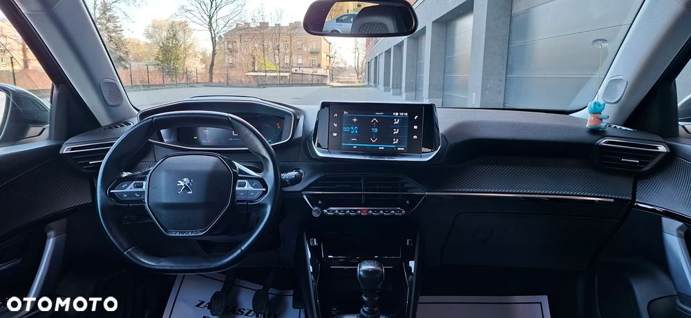 Peugeot 2008 1.5 BlueHDi Allure S&S - 23