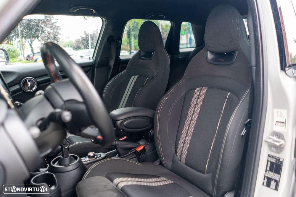 MINI 5 Portas Cooper Premium JCW Auto - 52