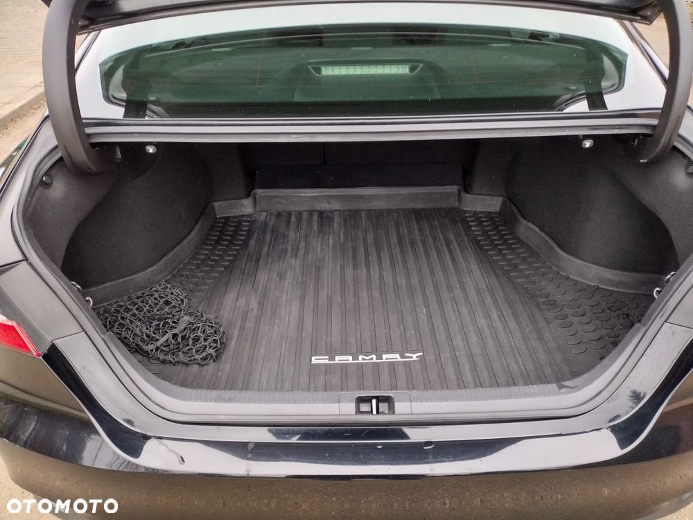 Toyota Camry 2.5 Hybrid Comfort CVT - 17