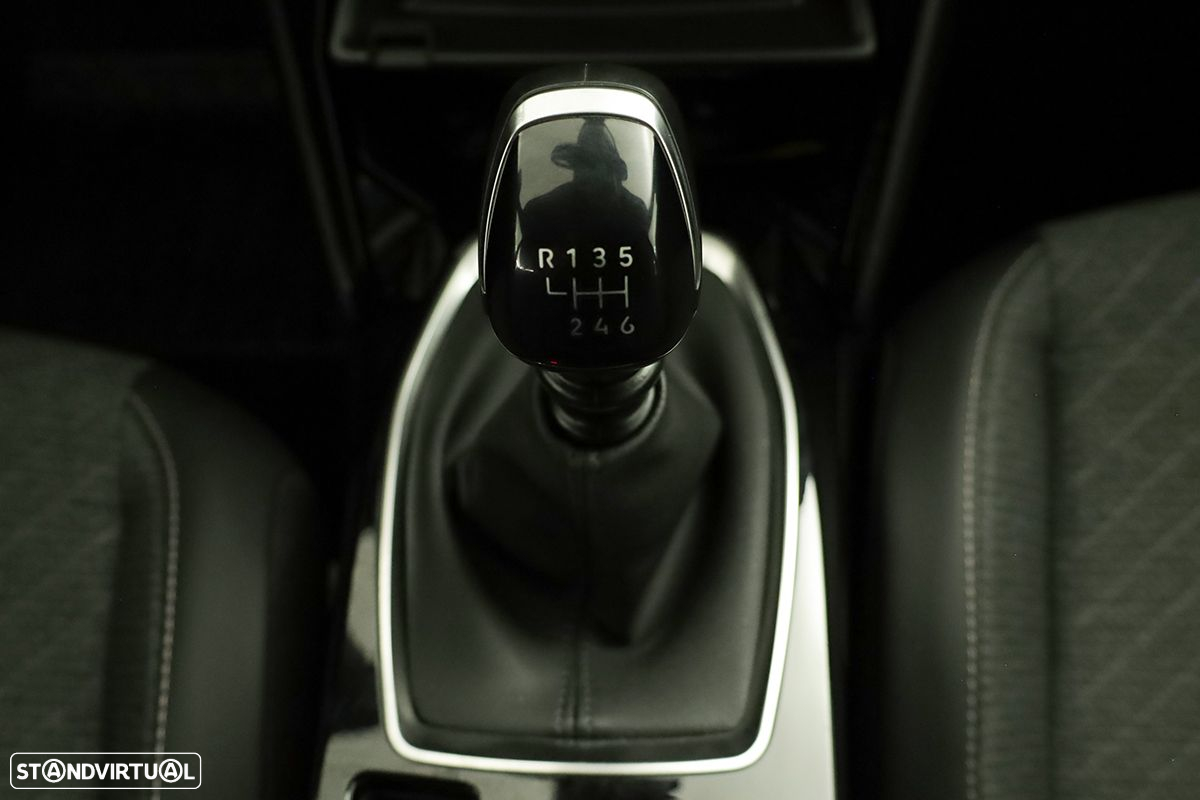 Peugeot 2008 1.2 PureTech Allure - 12