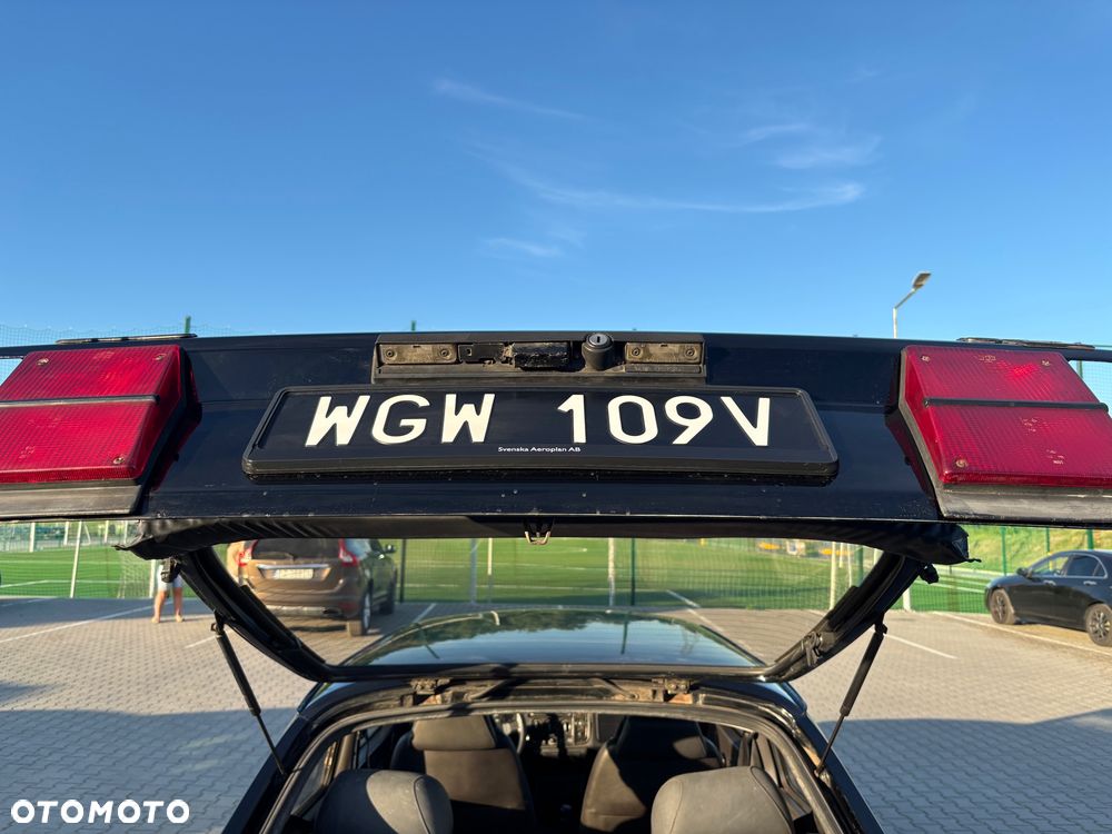 Saab 900 - 25