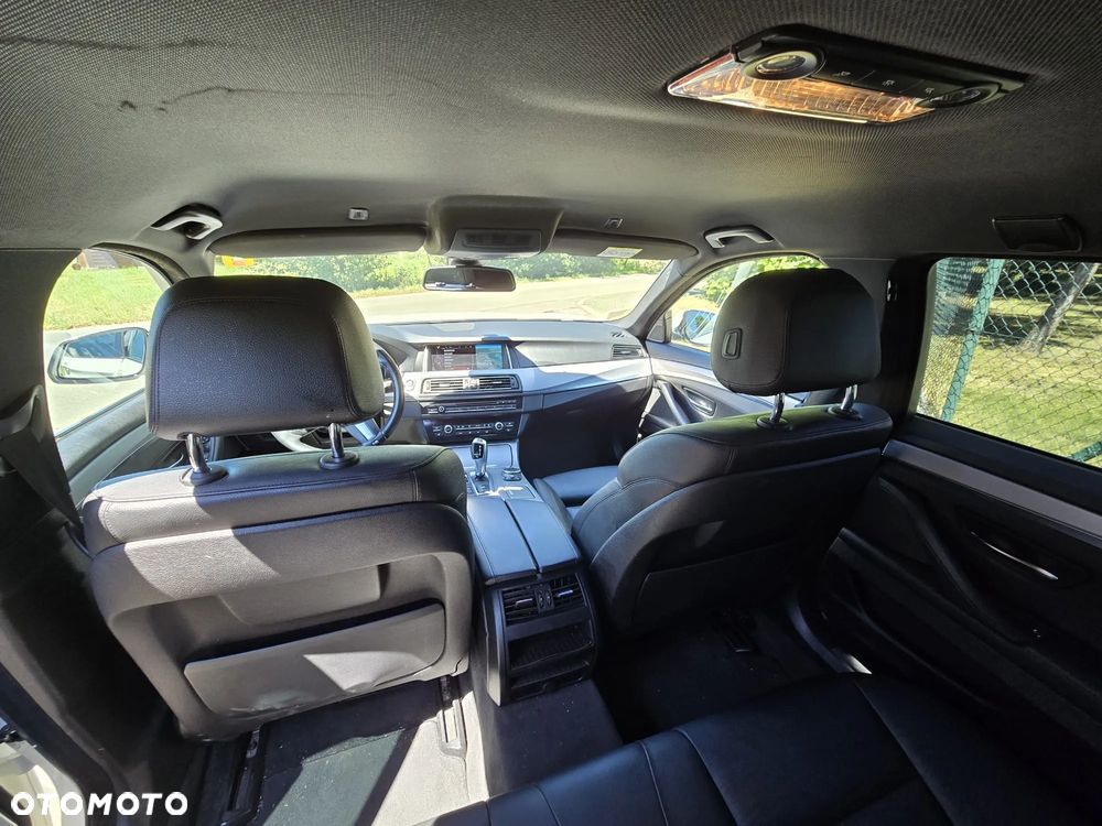 BMW Seria 5 528i xDrive Sport-Aut Modern Line - 13