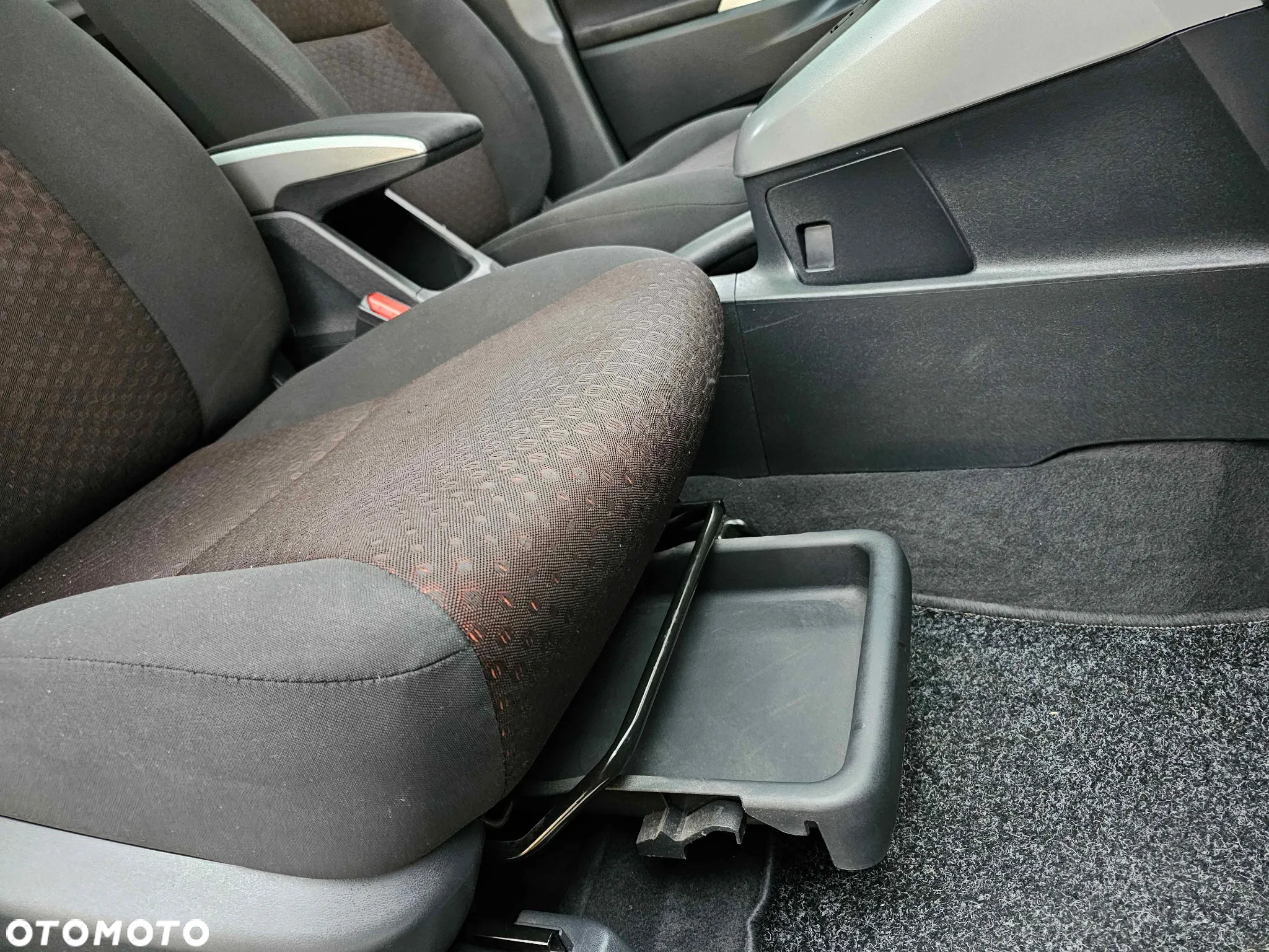 Toyota Verso 1.8 Sol plus NAVI 7os MS - 28